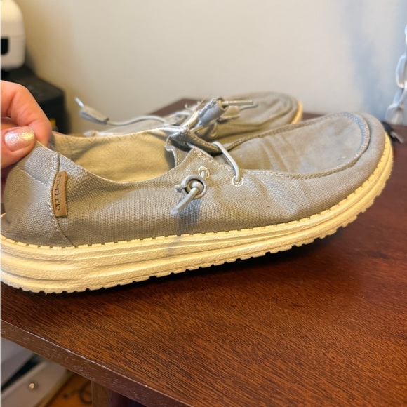 Hey Dude Women's Wendy Chambray Lace-Up Loafer - Picture 4 of 7